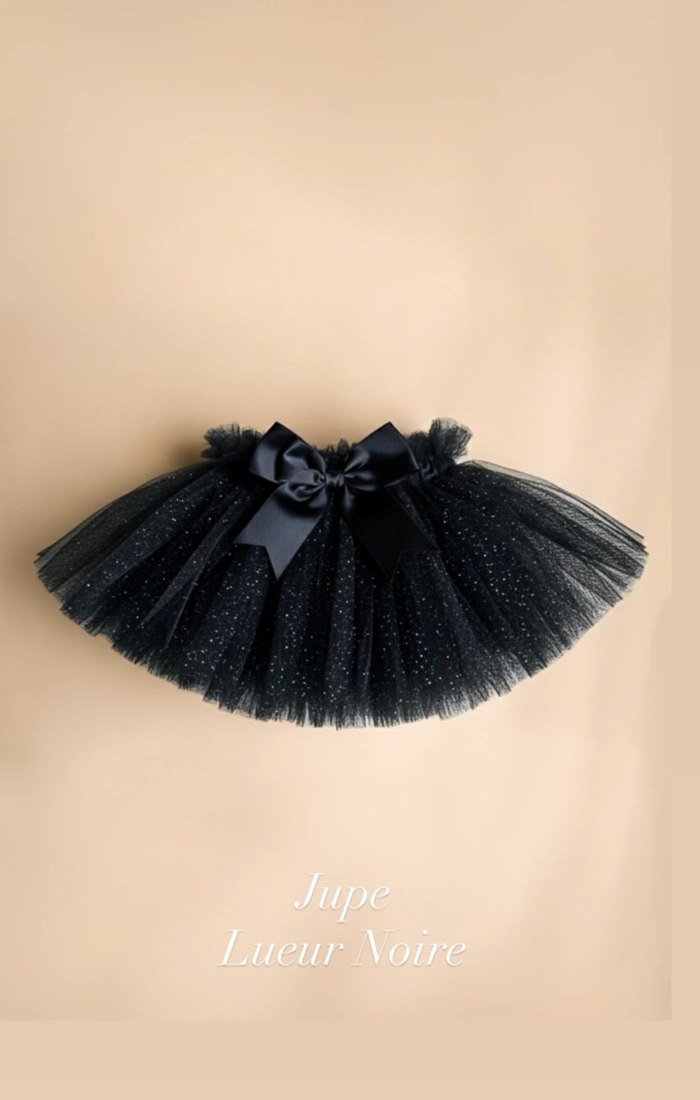 Jupe en tulle noir pailleté avec nœud